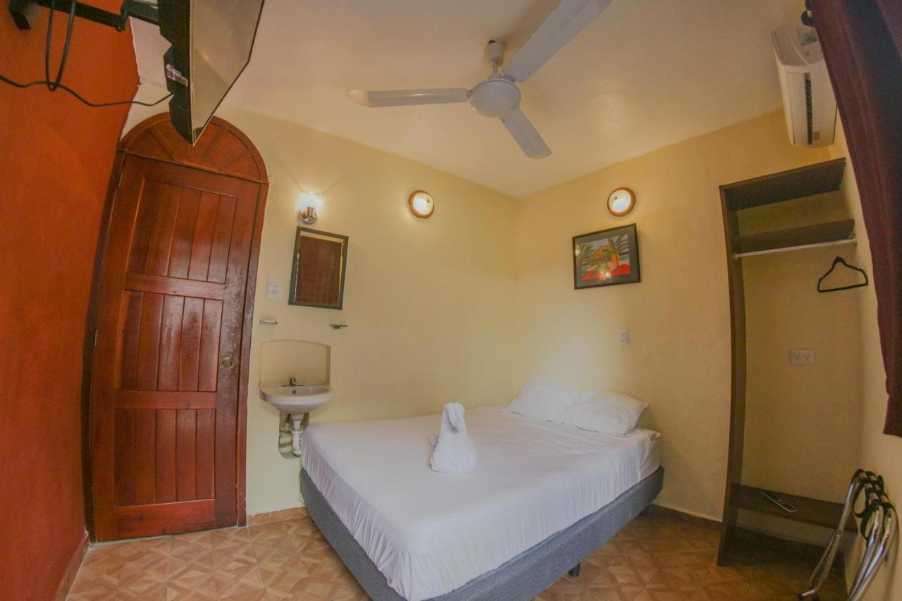 Navieros Rooms Бакалар Екстер'єр фото